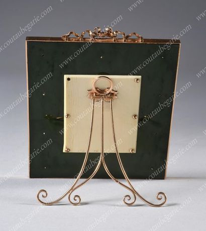 CADRE POUR PHOTOGRAPHIE.
Par FABERGÉ, Saint-Pétersbourg,...