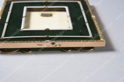 CADRE POUR PHOTOGRAPHIE.
Par FABERGÉ, Saint-Pétersbourg,...