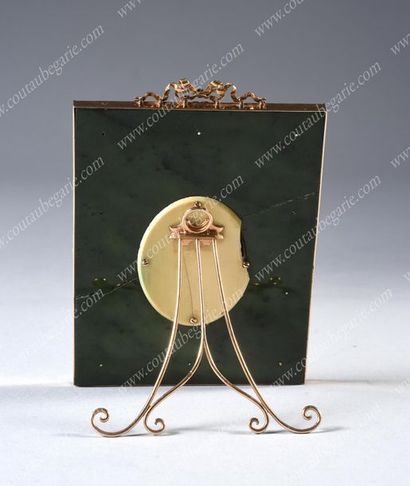CADRE POUR PHOTOGRAPHIE.
Par FABERGÉ, Saint-Pétersbourg,...