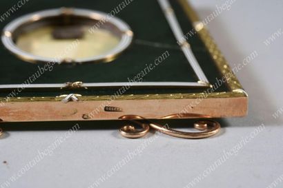 CADRE POUR PHOTOGRAPHIE.
Par FABERGÉ, Saint-Pétersbourg,...