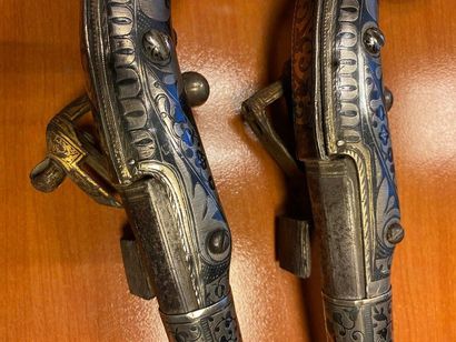 PAIRE DE PISTOLETS À SILEX.
Canon rond, calibre...