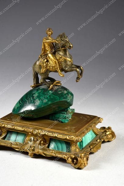 Ecole russe du XIXe siecle.

Statuette équestre...