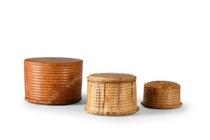 BOÎTE CYLINDRIQUE
EN BOULEAU DE CARÉLIE.
À...