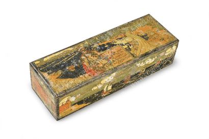 COFFRET À BIJOUX.
En bois teinté et sculpté,...