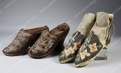PAIRE DE CHAUSSURES HAUTES D'EXTÉRIEUR DE...