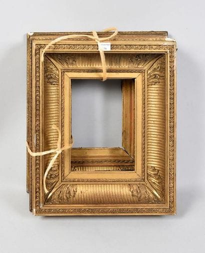 Set of two channel frames in wood and gilded...
