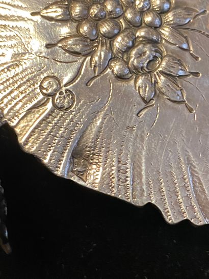 SET OF SIX MENU HOLDERS. 
 In silver plated...