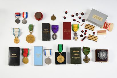 LOT OF DECORATIONS. 
 Including: Croix de...