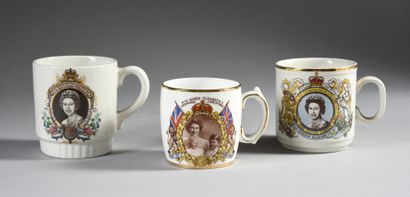 ÉLISABETH II, reine de Grande-Bretagne (°1926).
Ensemble...
