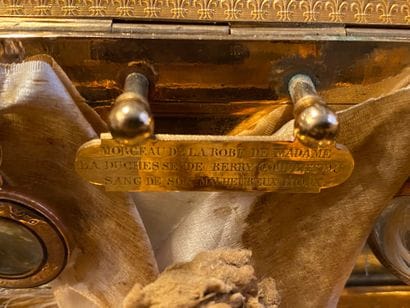 PRECIOUS RELIQUARY CONTAINING MEMORIES OF...
