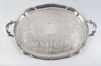 LARGE SERVING TRAY.
WITH THE COAT OF ARMS...