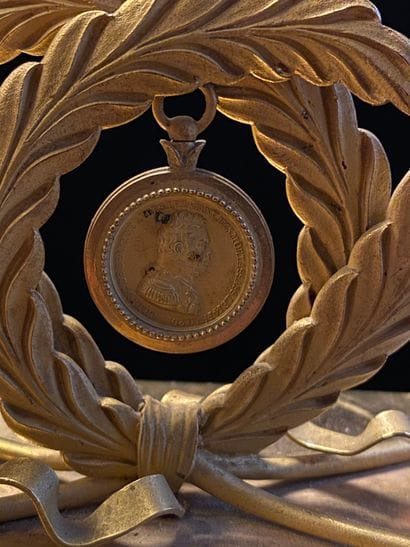 PRECIOUS RELIQUARY CONTAINING MEMORIES OF...