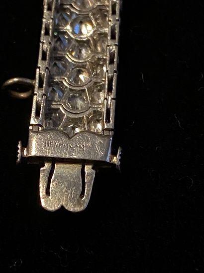 LADY'S Wristwatch.
BY HENRI LYON, PARIS,...