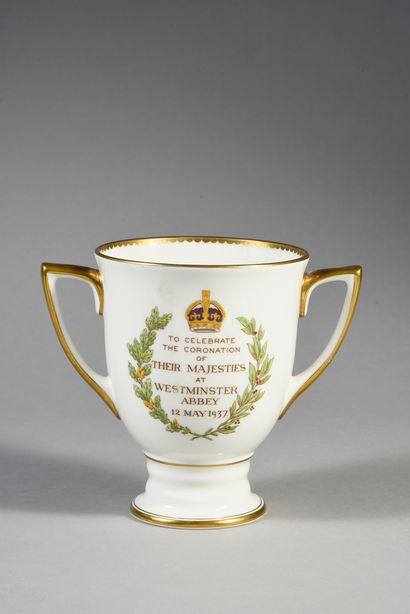 GEORGE VI, roi de Grande-Bretagne (1895-1952).
Coupe...