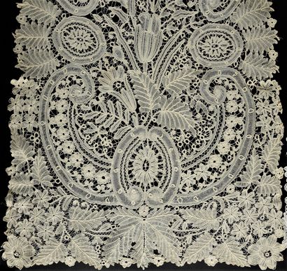 Two Duchesse stoles, Belgium, late 19th/early...