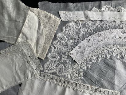 Collar and cuffs in white embroidery, XIXth...