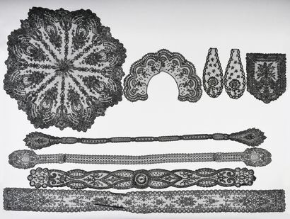 Women's costume accessories in Chantilly...