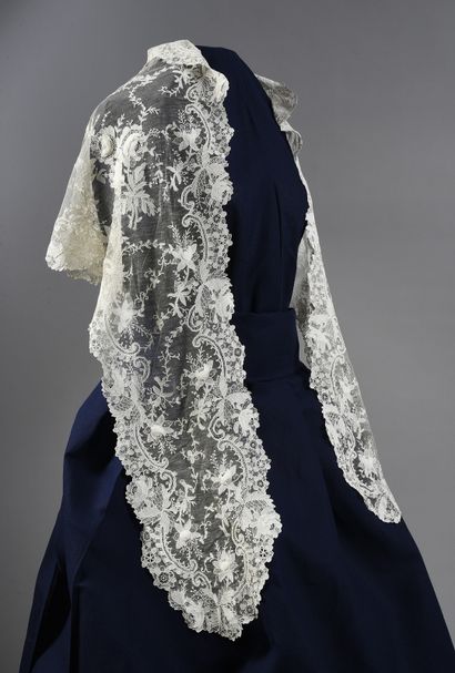 Sumptuous mantilla, Gauze stitch, needlepoint,...