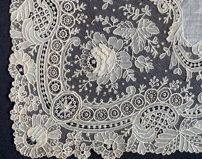 Sumptuous handkerchief with the Point of...