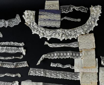 Important meeting of lace yardage and stoles,...