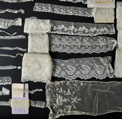 Important meeting of lace yardage and stoles,...