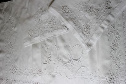 Embroidered bed set, sheet and its pillowcases,...
