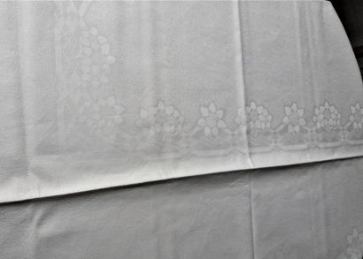 Tablecloth and twelve napkins, 1st half of...