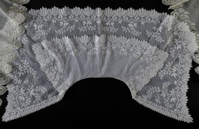 Collar with long sides in white embroidery,...