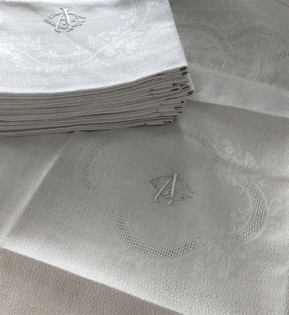 Suite of twelve towels, 1st half of the 20th...
