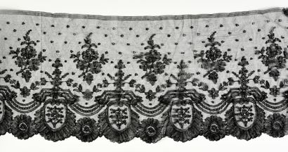 Shawl with one point, mechanical Chantilly,...