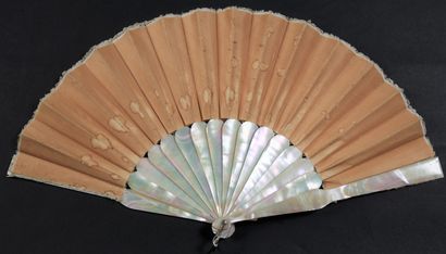 Folded fan, lace application of England,...