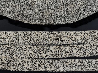 Needlepoint lace, Italy, late 17th century.
A...