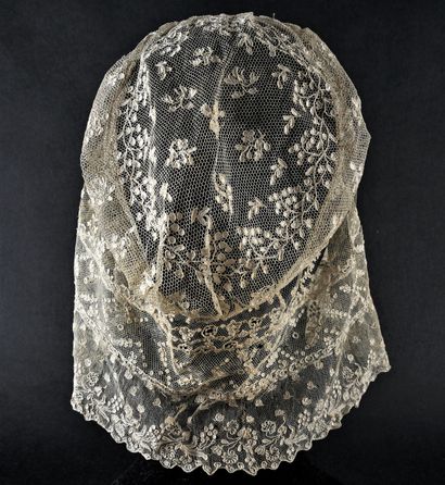 Female costume accessories in needle lace,...