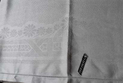 Tablecloth and twelve napkins, 1st half of...