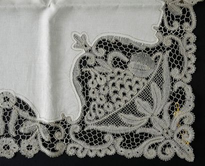 Table services, bobbin lace frame, Belgium,...