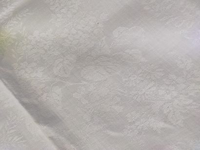 Suite of eighteen damask napkins, 2nd half...