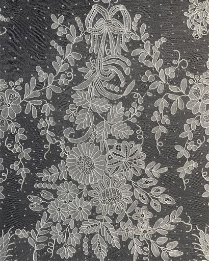 Large needlepoint lace frill, Brussels, 2nd...