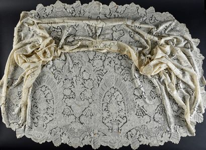 Low dawn lace Brabant, spindles, circa 1730-50....