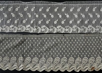 Four large borders in Alençon lace, needlepoint,...