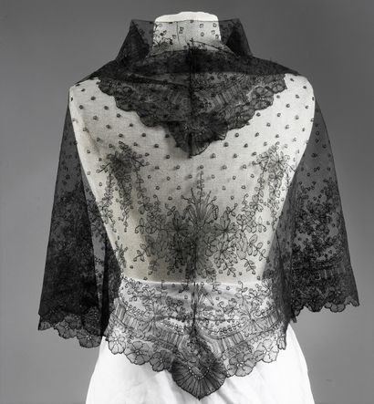 Two Chantilly lace mantillas, 2nd half of...