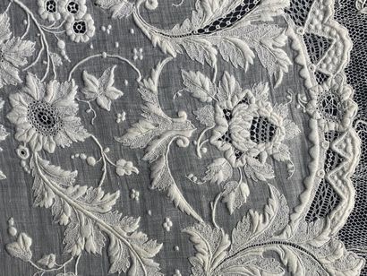 Sumptuous large embroidered handkerchief,...