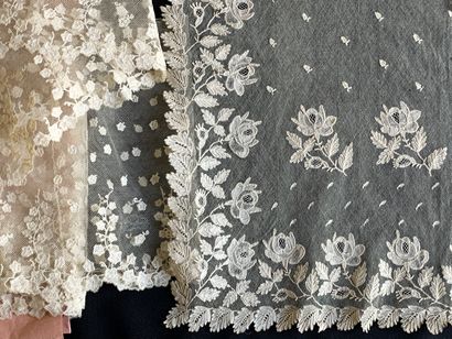 Accessories of the feminine costume in lace,...