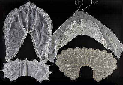 Four white embroidered collars, 19th century.
In...