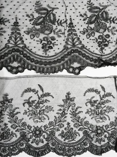 Four large Chantilly and Cluny bobbin lace...