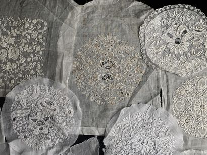 Sixteen bonnet bottoms in white embroidery,...