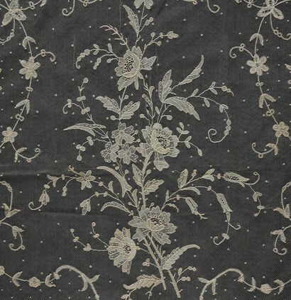 Beautiful stole in application of Brussels,...
