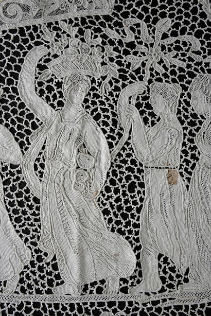 Center and table runners, bobbin lace surround,...