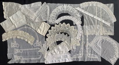 Collar and cuffs in white embroidery, XIXth...
