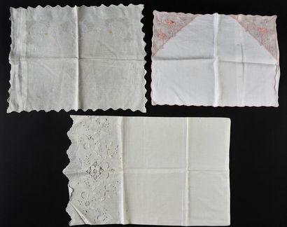 Bed linen and layette for newborn, in embroidery...