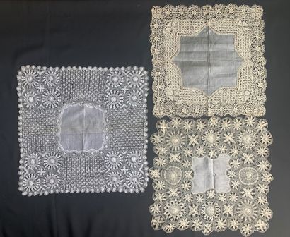 Seven handkerchiefs in lace, bobbin and Nanduti,...